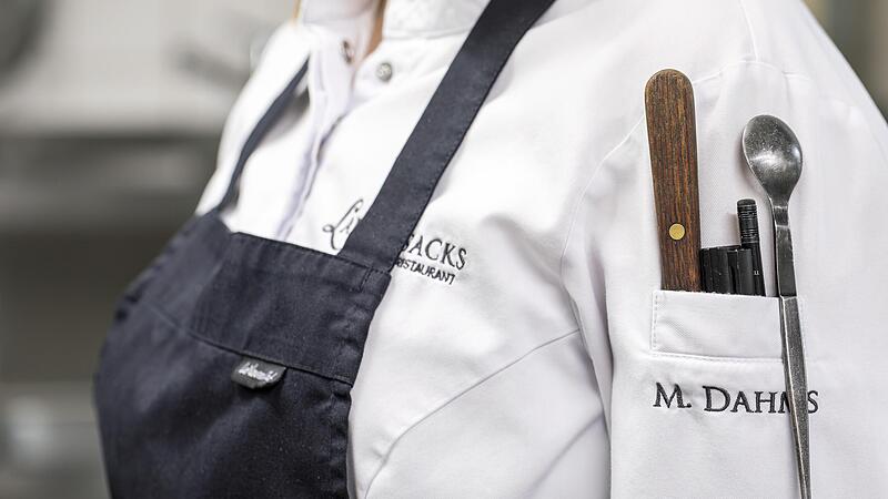 Utensilien griffbereit: Marina Dahms hat Sachen wie Messer, Stift und eine Kombi aus Löffel und Pinzette immer parat. Utensilien griffbereit: Marina Dahms hat Sachen wie Messer, Stift und eine Kombi aus Löffel und Pinzette immer parat.