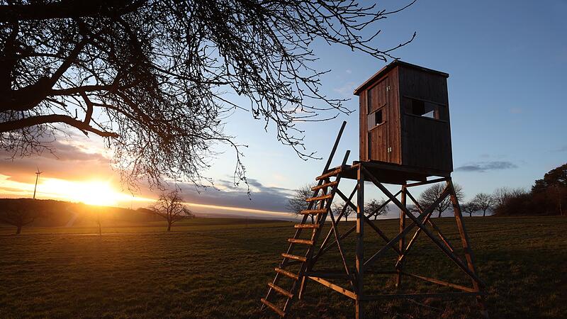J&auml;gerhochsitz im Abendlicht