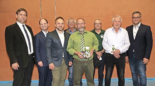Hermann Ulm, Michael Hofmann, Georg Rothlauf, Martin Amtmann, Bernhard Roppelt, Georg Batz, Konrad Arold und Gerhard Bauer (von links).