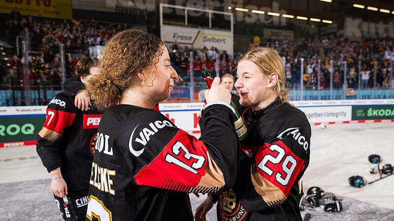 Nina Christof: Mit der Eishockey-Nationalmannschaft für Olympia qualifiziert Nina Christof: Mit der Eishockey-Nationalmannschaft für Olympia qualifiziert