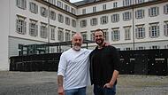 Bauunternehmer und Hotelier Robert Manhardt (links) mit Sohn Jochen plant ein Vier-Sterne-Superior Hotel auf dem ehemaligen Steigenberger-Areal. Die Baugenehmigung für das Hotel Sonnenhof wurde nun erteilt. Bauunternehmer und Hotelier Robert Manhardt (links) mit Sohn Jochen plant ein Vier-Sterne-Superior Hotel auf dem ehemaligen Steigenberger-Areal. Die Baugenehmigung für das Hotel Sonnenhof wurde nun erteilt.