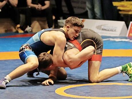 Xaver Engelhardt (l.) bei seinem Debüt im Trikot des TSV Burgebrach.