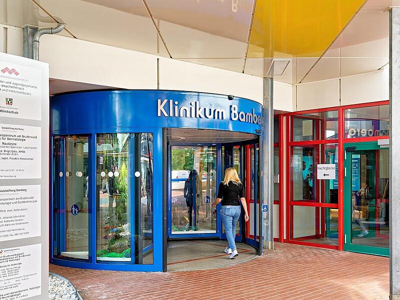 Arzt am Klinikum Bamberg soll heimlich Frauen gefilmt habenSo bunt und lebensfroh war der CSD 2026 in Bamberg Arzt am Klinikum Bamberg soll heimlich Frauen gefilmt habenSo bunt und lebensfroh war der CSD 2026 in Bamberg