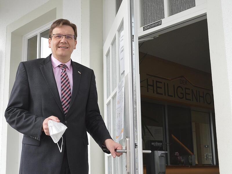Stiftungsdirektor Steffen H&ouml;rtler sorgt sich um die Bildungsst&auml;tte Heiligenhof.