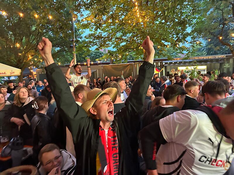 Fußball-EM: Public Viewing in CoburgFußball-EM 2024: So feiert Coburg Fußball-EM: Public Viewing in CoburgFußball-EM 2024: So feiert Coburg