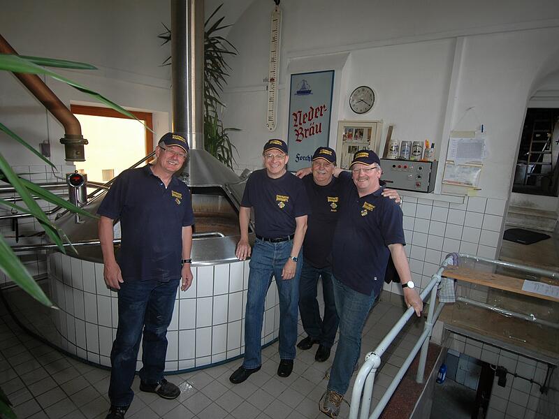 Im Fr&uuml;hjahr 2012 setzten Brauwastl mit Neder-Braumeister Rainer Kalb erstmals ein Annafestbier f&uuml;r den Kellerwald an.