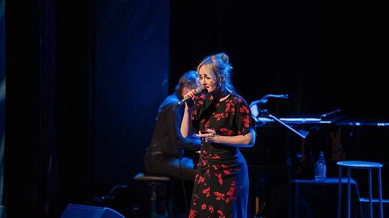 Katharine Mehrling beweist wieder einmal, dass sie eine tolle Stimme hat.