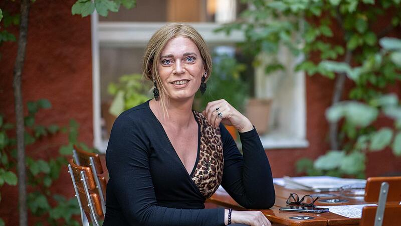 Tessa Ganserer sitzt  f&uuml;r die Gr&uuml;nen in Berlin. Sie ist eine von zwei transgeschlechtlichen Abgeordneten im neuen Deutschen Bundestag.