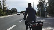 Fahrradfahren in Höchstadt ist nicht selten riskant: Radwege sind dünn gesät, und oftmals müssen Radler sich die Straße mit den Autos teilen.