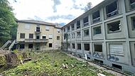 Das fr&uuml;here Kinderkurheim St. Josef in Bad Kissingen ist als Lost Place seit Jahrzehnten Zielscheibe von Vandalismus. Aktuell tut sich auf dem Gel&auml;nde aber etwas. Der Eigent&uuml;mer erledigt Sicherungs- und R&auml;umungsarbeiten.