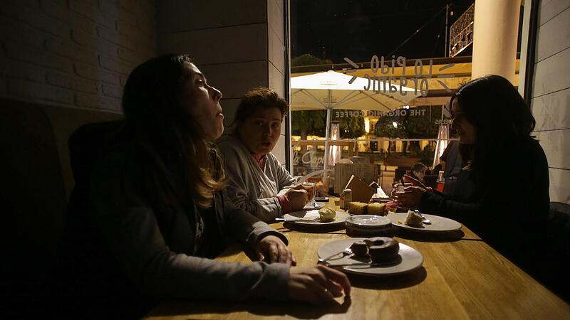 Düstere Aussichten für viele Lokale in Deutschland: Die Gastronomie hat derzeit gleich mit mehreren Herausforderungen zu kämpfen. Düstere Aussichten für viele Lokale in Deutschland: Die Gastronomie hat derzeit gleich mit mehreren Herausforderungen zu kämpfen.