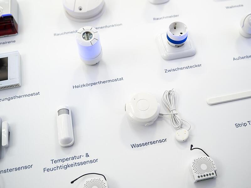 Mit einem Smart-Home-System lassen sich Heizung, Licht und Sicherheit bequem steuern. Aber all das kostet Datenvolumen.