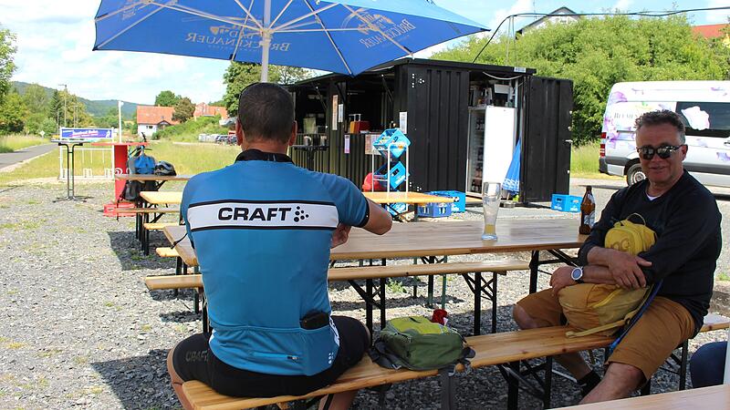Am Bahnhof Rupboden gibt es einen neuen Imbiss-Pächter.  An warmen Tagen ein erfrischender Stopp für Radfahrer.