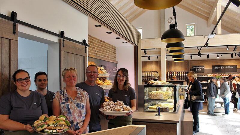 Inhaber Paul Bruckmann will k&uuml;nftig einmal die Woche eigenes Brot im Mehlst&uuml;bla backen.