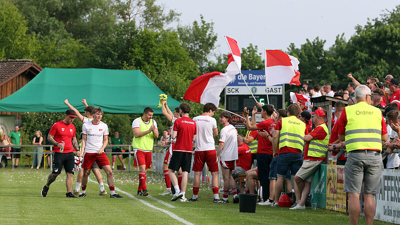 Relegation: SV Weichendorf spielt gegen Vorra um die Kreisliga Verdient schlug Weichendorf in der ersten Runde der Kreisliga-Relegation den TSV Kleukheim. Donnerstag geht es für den SVW und seine Fans in Pettstadt weiter.