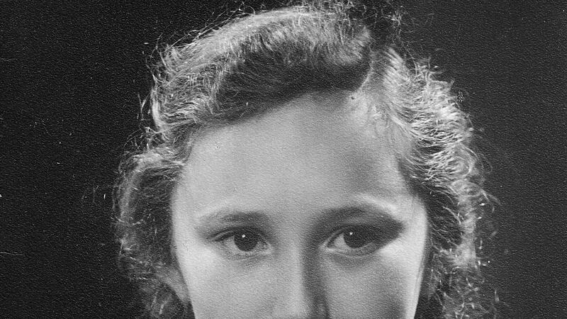Deportationszug Da 49 Lichtenfelser gibt Opfern ein Gesicht Auch die kleine Margot Wolf aus Altenkunstadt wurde ermordet. Sie wurde nur 13 Jahre alt.