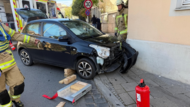 Unfall in Bamberg: Auto kracht gegen Gebäude Unfall in Bamberg: Auto kracht gegen Gebäude