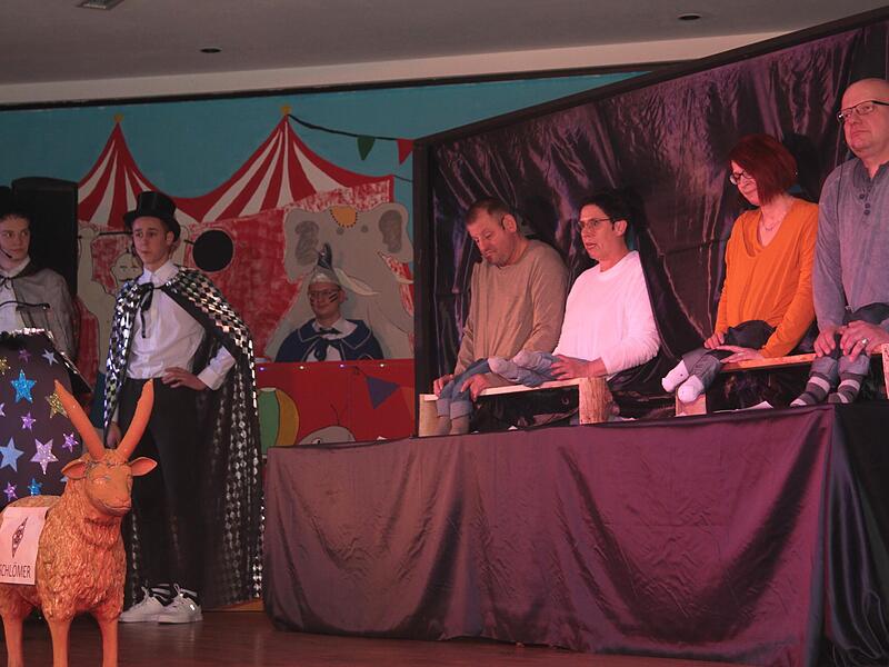 Büttensitzung Fasching Zirkus in Rentweinsdorf
