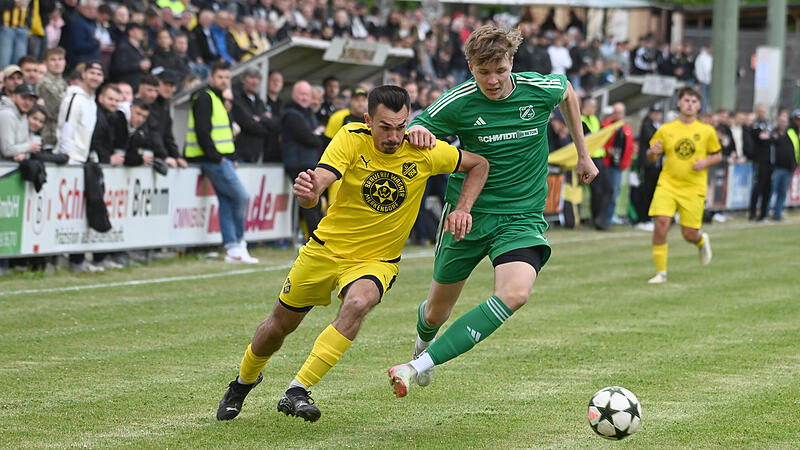 Ionut Ojica (links) und der SV Merkendorf konnten mit spritzigen Heiligenstadtern um Nikolas Ott nur eine Halbzeit lang mithalten.