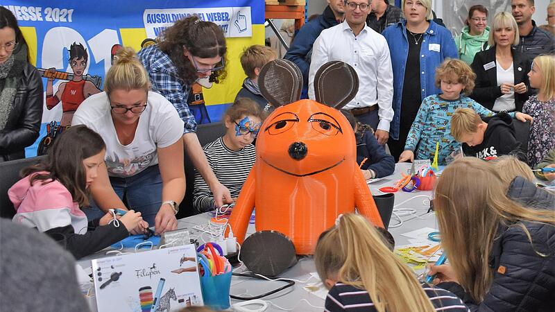 Im 3D-Druck entstand eine Maus, wie man sie aus der gleichnamigen Sendung f&uuml;r wissbegierige Kinder kennt. Und nat&uuml;rlich durften die Kinder selbst kleine Kunstwerke mit moderner Technik schaffen.