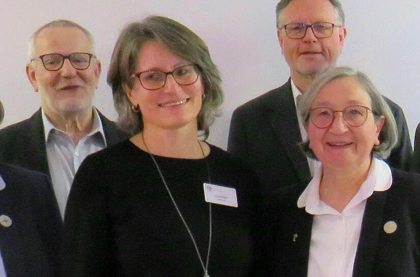 Bei der Verabschiedung (von links): Gotthard Lehner (Leiter DGD-Fachklinik Haus Immanuel), Juliane Disch (neue Klinikseelsorgerin im Haus Immanuel), Frieder Trommer (Vorstandsvorsitzender DGD e.V.) und Schwester Angelika Gollwitzer (ehemalige Klin...