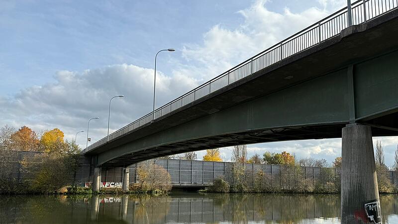 Die Adenauerbr&uuml;cke verbindet Buckenhofen und die Innenstadt. Das &uuml;ber 60 Jahre alte Bauwerk soll bald abgerissen und neu gebaut werden.