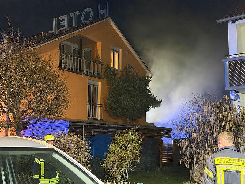 Brand HeßdorfBrand Heßdorf Im Keller eines Hotels in Heßdorf hat es am Donnerstagabend gebrannt.