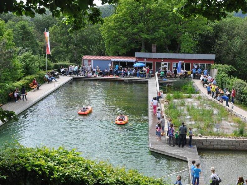Das H&ouml;henschwimmbad G&ouml;&szlig;weinsteinForchheim & Fr&auml;nkische Schweiz