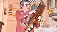 Vahid Shahidifar erkl&auml;rte sein Musikinstrument.