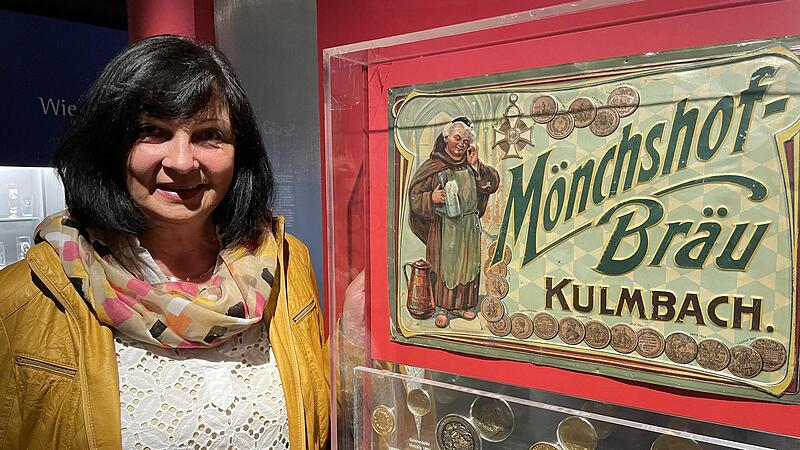 Annelie Zapfs Lieblingsstück: das wertvolle Mönchshofbier-Werbeschild aus der Zeit um 1900 Annelie Zapfs Lieblingsstück: das wertvolle Mönchshofbier-Werbeschild aus der Zeit um 1900