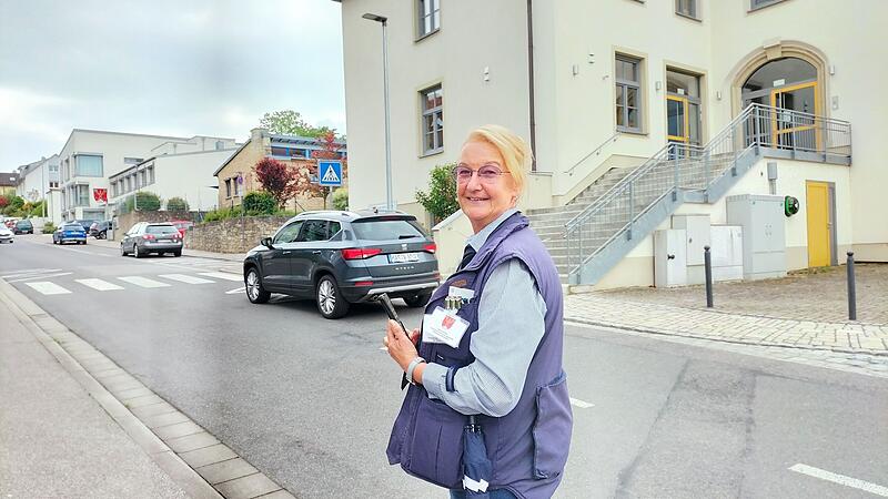 Christa Lehmann sorgt im Landkreis Bamberg für korrektes Parken.