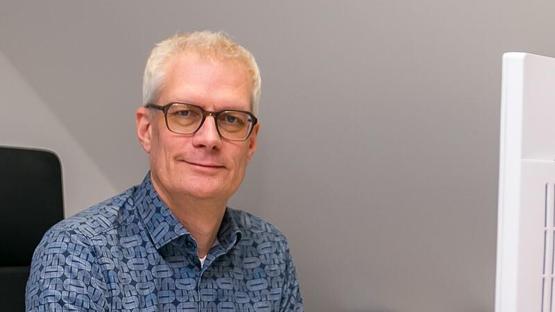 Forchheims Oberb&uuml;rgermeister-Kandidaten an ihren Schreibtischen, heute: Amtsinhaber Uwe Kirschstein von der SPD. Was den 48-J&auml;hrigen antreibt, weiterhin Forchheims OB bleiben zu wollen. Ein Portr&auml;t