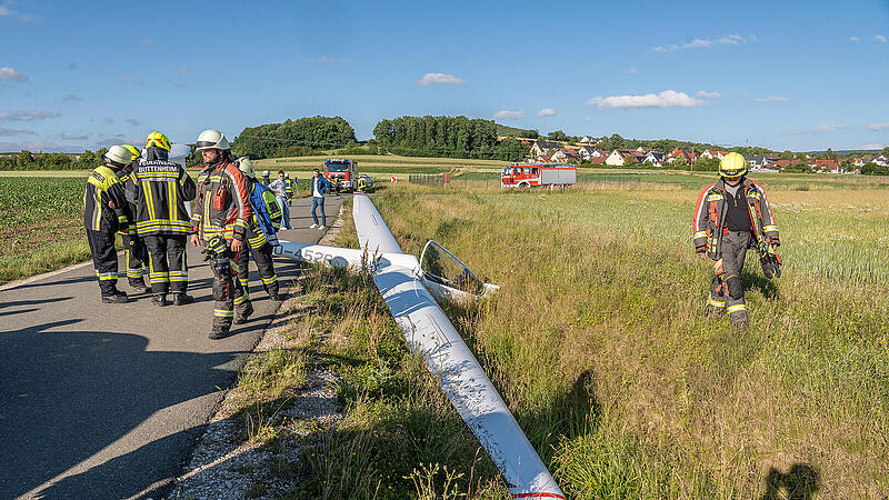 Dreifache Notlandung: Drei Segelflieger müssen zeitgleich neben der A73 notlanden Dreifache Notlandung: Drei Segelflieger müssen zeitgleich neben der A73 notlanden