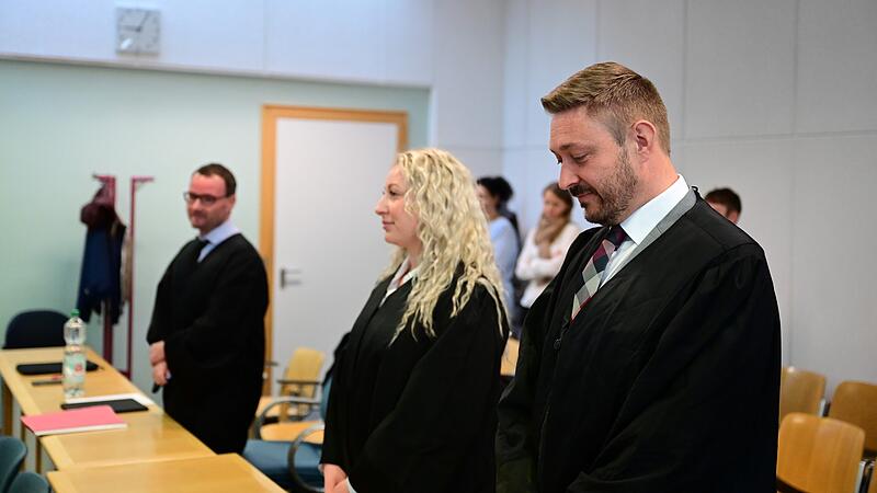 Die Rechtsanw&auml;lte Alexander Wessel, Laura Kelker und Maximilian Glabasnia