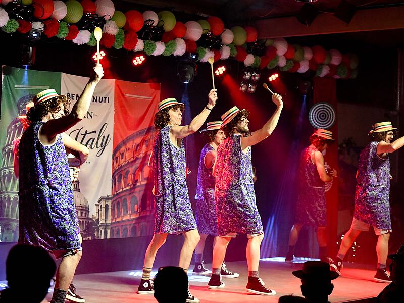 Pfarreifasching Knetzgau 2026: Bella Italia im Pfarrsaal