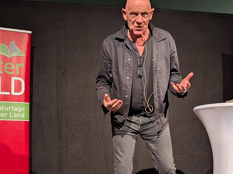 Der Arzt und Schauspieler hat ein Buch über sein Leben geschrieben: „Verrücktes Blut. Oder: Wie ich wurde, der ich bin“.Forchheim & Fränkische Schweiz Der Arzt und Schauspieler hat ein Buch über sein Leben geschrieben: „Verrücktes Blut. Oder: Wie ich wurde, der ich bin“.Forchheim & Fränkische Schweiz
