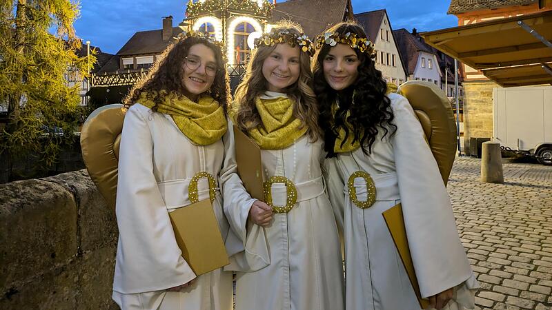 Ein Foto mit den Forchheimer Weihnachtsengeln gibt es bei der FT-Fotobox.