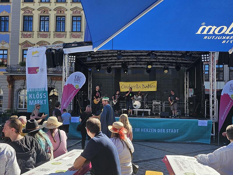Diskussion um Punkband und Arschloch auf Kl&ouml;&szlig;markt Coburg