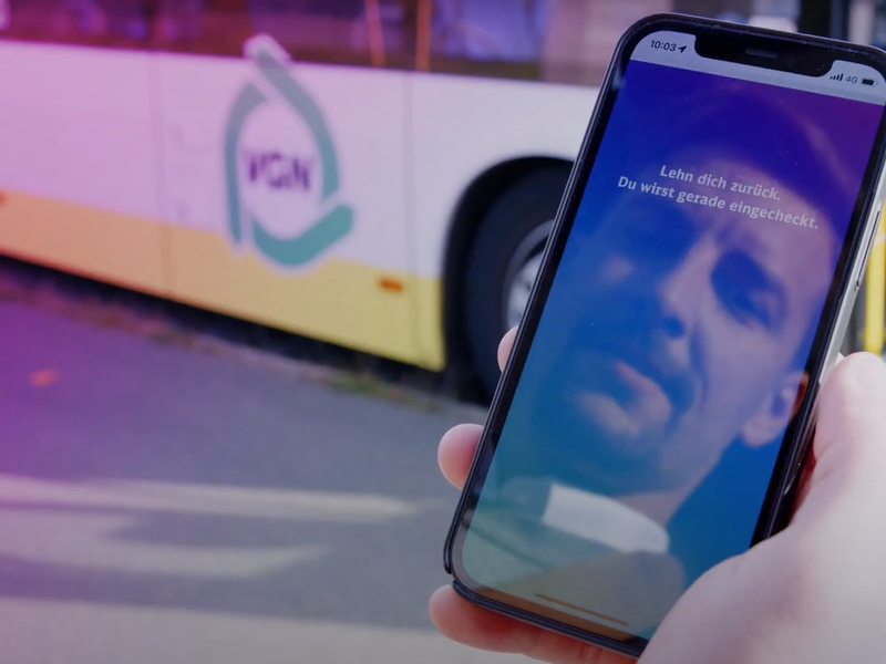Check-In anklicken, Einsteigen und den Rest macht Egon. Die neue App des VGN kann immer mehr Nutzer &uuml;berzeugen.