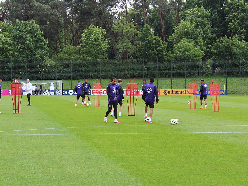 Startschuss am Home Ground: Der DFB trainiert in Herzogenaurach. Startschuss am Home Ground: Der DFB trainiert in Herzogenaurach.