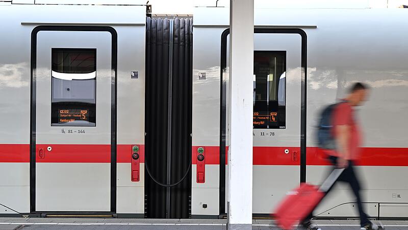 Deutsche Bahn verzeichnet Berichten zufolge schwarze Zahlen. Deutsche Bahn verzeichnet Berichten zufolge schwarze Zahlen.
