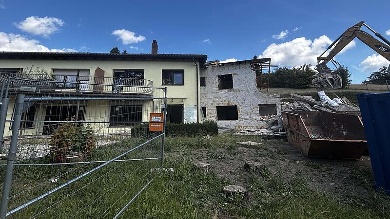 Derzeit erfolgen bei der sogenannten „neuen Villa“ Abbruch- und Umbauarbeiten für den neuen Kindergarten auf dem Heinz-Glas-Gelände.