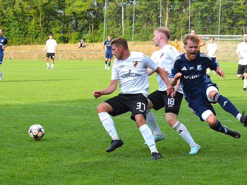 Fußball aus der Bezirksliga Ost Fußball aus der Bezirksliga Ost