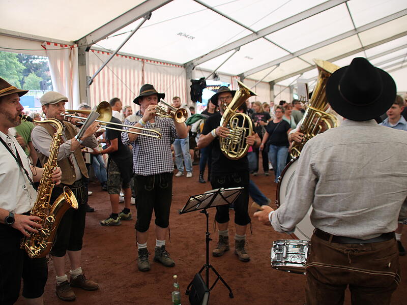 Rh&ouml;n-Festival Wildflecken: Rh&ouml;ner Bluat spielt f&uuml;r die Kissinger H&uuml;tte