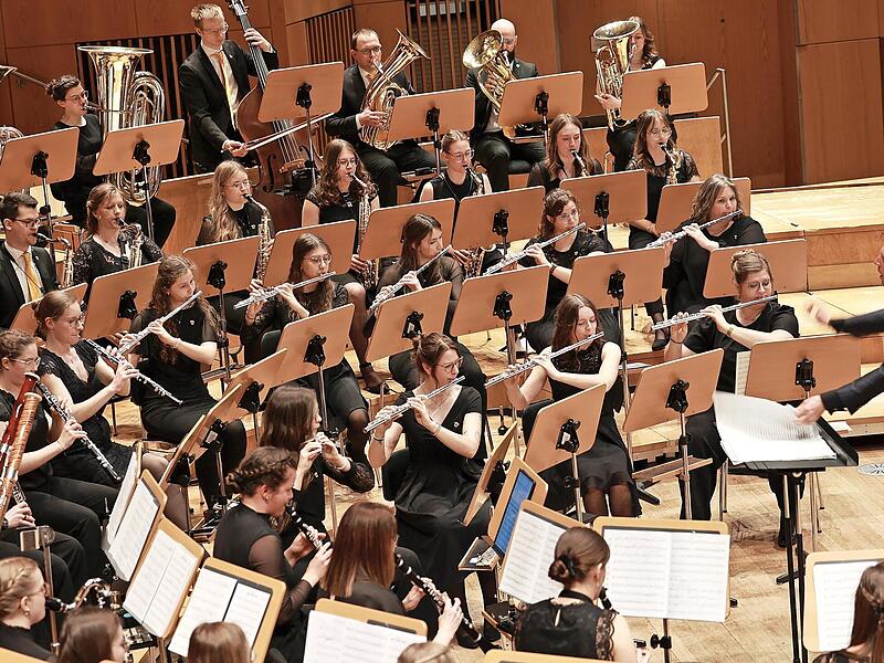 Die Musiker brillierten in der Bamberger Konzerthalle.
