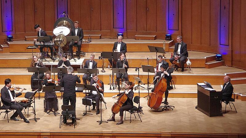 Sonderkonzert unter dem Titel  &bdquo;Himmlische Freuden&ldquo; der Staatsbad Philharmonie Bad Kissingen.