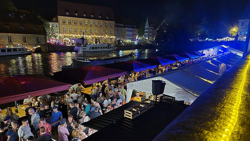 Der Festgarten der Sandkerwa am Leinritt ist ein ErfolgSandkerwa Bieranstich 2025 Der Festgarten der Sandkerwa am Leinritt ist ein Erfolg