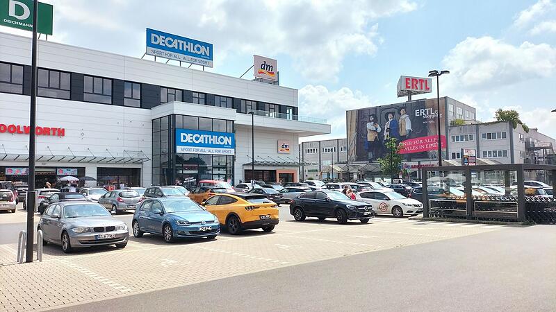 Ums Ertl-Zentrum schwelt weiter ein Rechtsstreit zwischen Bamberg und Hallstadt. Beim Media-Markt scheint hingegen alles einfacher zu gehen. Ums Ertl-Zentrum schwelt weiter ein Rechtsstreit zwischen Bamberg und Hallstadt. Beim Media-Markt scheint hingegen alles einfacher zu gehen.