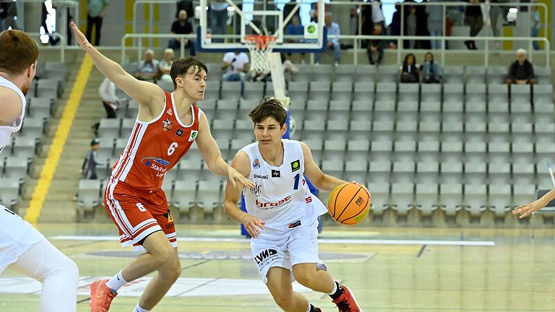 Julian G&uuml;nther vom BBC Coburg fordert von seinen Teammitgliedern, im Heimspiel gegen den TSV Oberhaching Tropics niemals leichtsinnig zu werden.