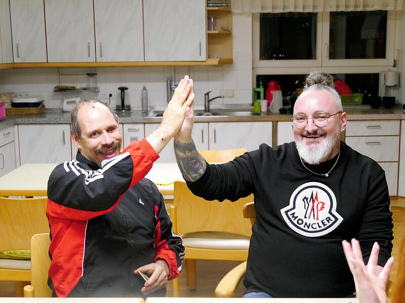 Oliver Friedel und Florian B&auml;tz beim Memory spielen.